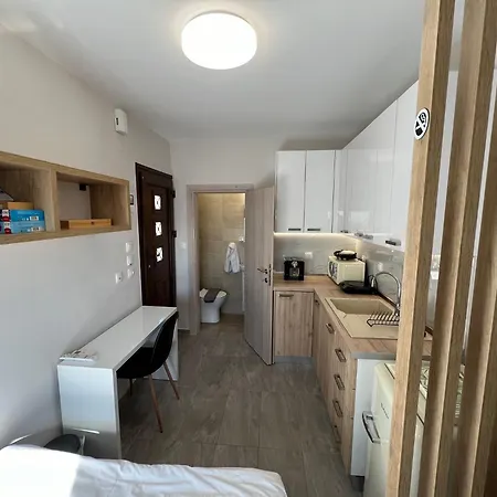Apartment F & B Collection- 360 View Tiny Penthouse *